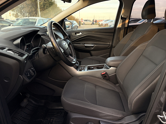 Ford Kuga Titanium, 2017 года, пробег 143417 км