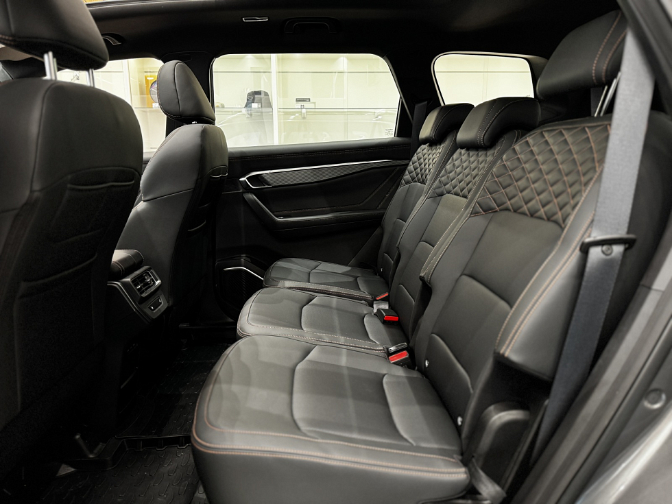 Geely Okavango Flagship, серый