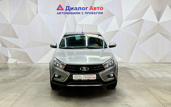 Lada (ВАЗ) Vesta Luxe Multimedia (2018-2019), 2018 года, пробег 46461 км