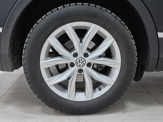 Volkswagen Tiguan Highline, 2018 года, пробег 124500 км