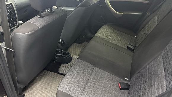 Renault Duster, 2015 года, пробег 201500 км