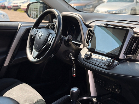 Toyota RAV4, 2017 года, пробег 191282 км