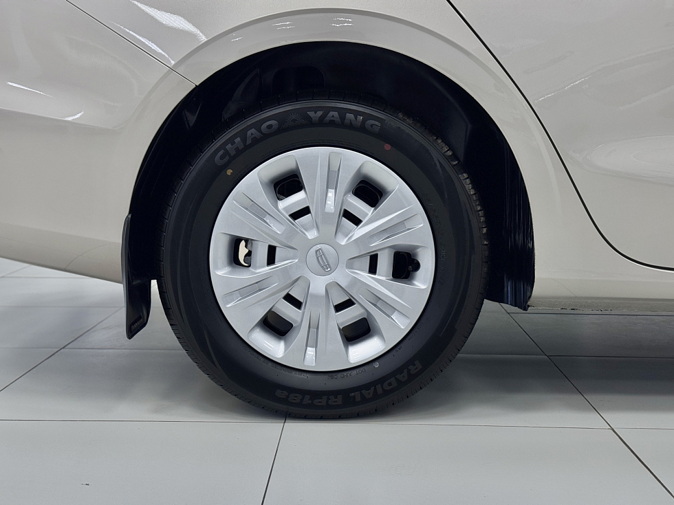 Geely Emgrand Comfort, бежевый