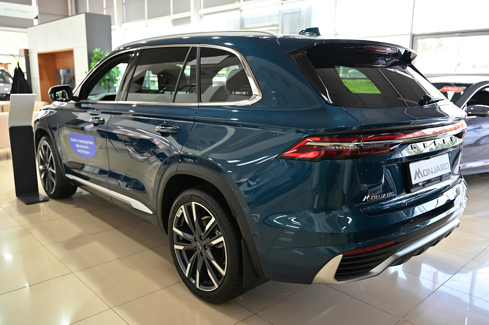 Geely Monjaro Exclusive, синий