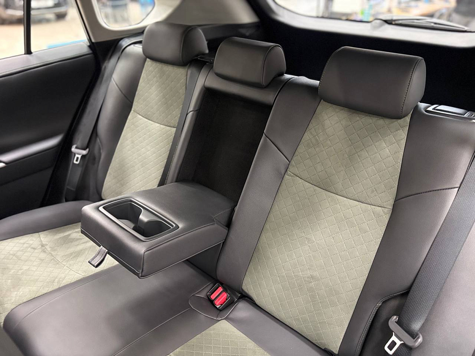 Toyota RAV4 Adventure, белый