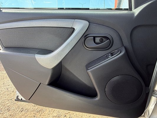 Renault Duster Expression, 2017 года, пробег 152000 км