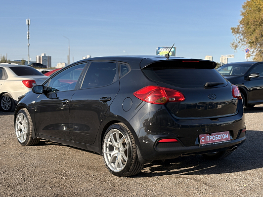 Kia Ceed Prestige, 2015 года, пробег 165000 км