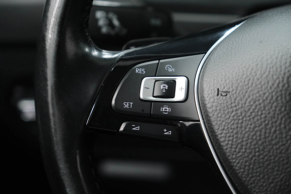 Volkswagen Tiguan Highline, 2018 года, пробег 251323 км