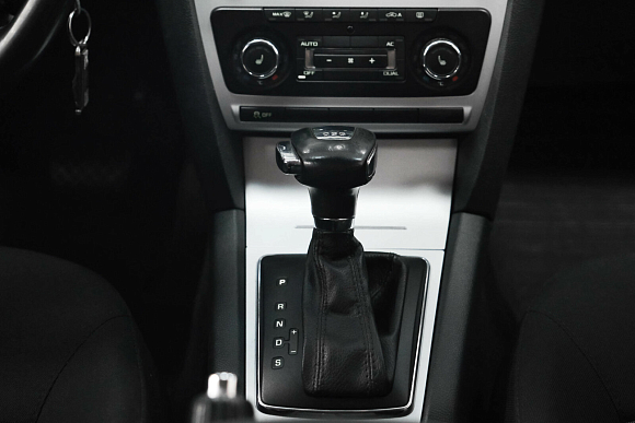 Skoda Octavia Ambition, 2010 года, пробег 149000 км