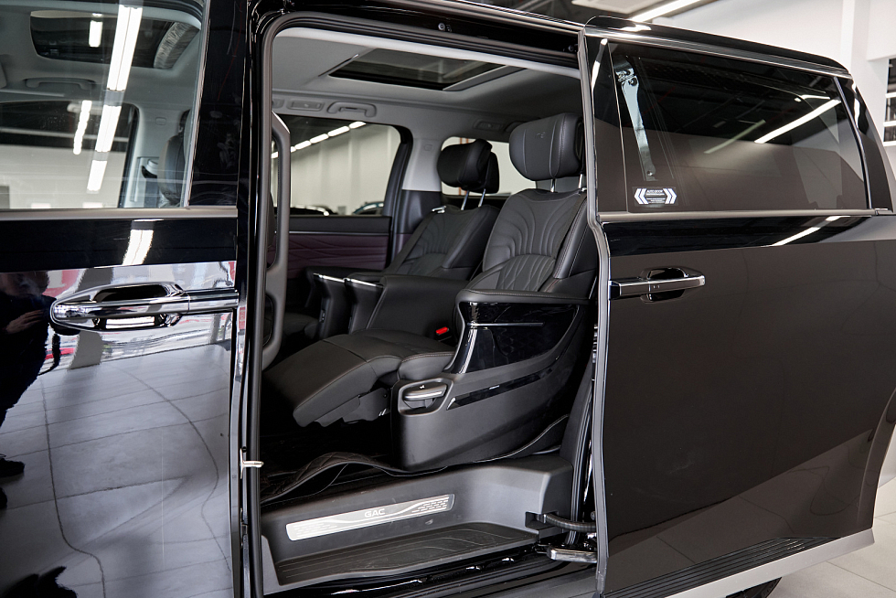 GAC M8 GX Premium, черный