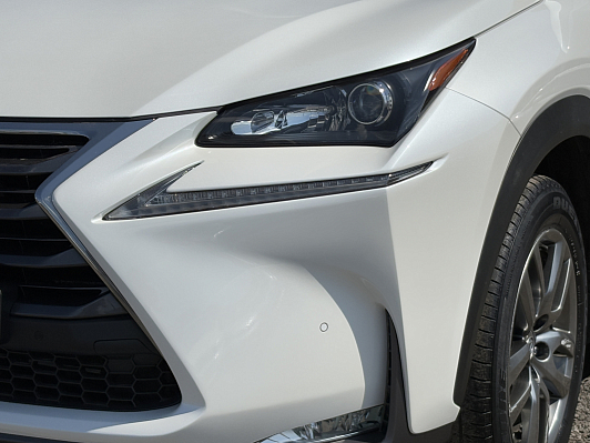 Lexus NX Luxury, 2015 года, пробег 100658 км