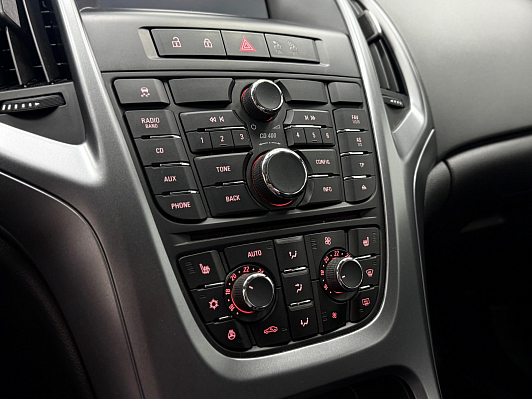 Opel Astra Sport, 2013 года, пробег 98000 км