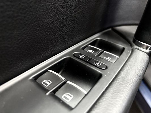 Volkswagen Touareg Business, 2015 года, пробег 176000 км