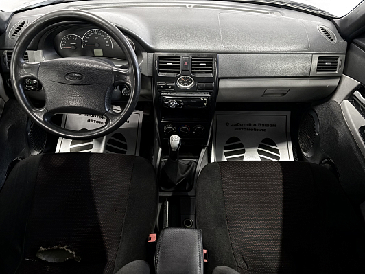 Lada (ВАЗ) Priora Норма, 2010 года, пробег 284000 км