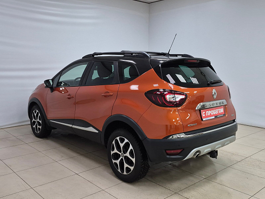 Renault Kaptur, 2018 года, пробег 129078 км