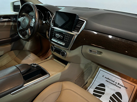 Mercedes-Benz M-Класс, 2011 года, пробег 313000 км