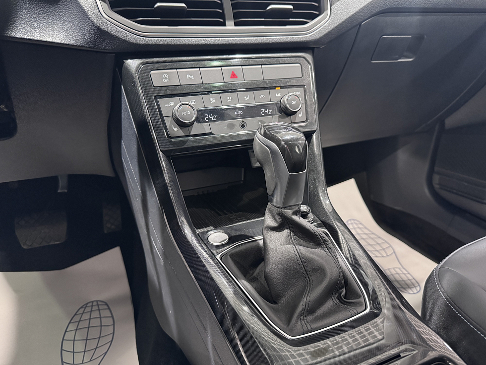 Volkswagen Tharu Monthly, белый