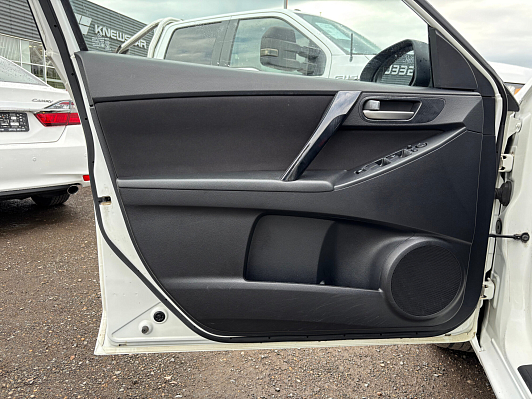 Mazda 3 Touring, 2010 года, пробег 199000 км