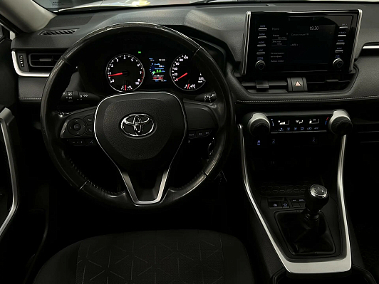Toyota RAV4 Стандарт, 2020 года, пробег 110000 км