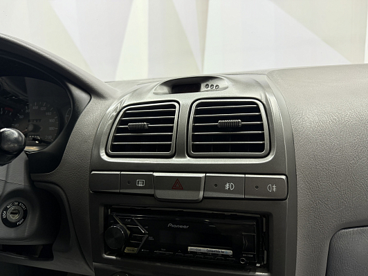 Hyundai Accent, 2011 года, пробег 290000 км