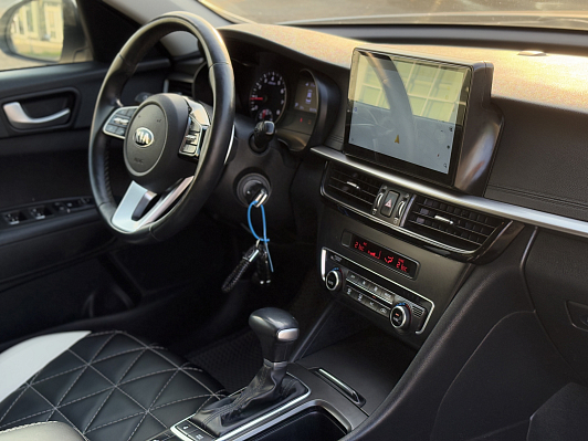 Kia Optima Luxe, 2018 года, пробег 82244 км