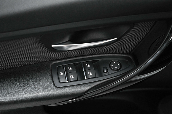 BMW 3 серии 320i xDrive SE, 2017 года, пробег 109900 км