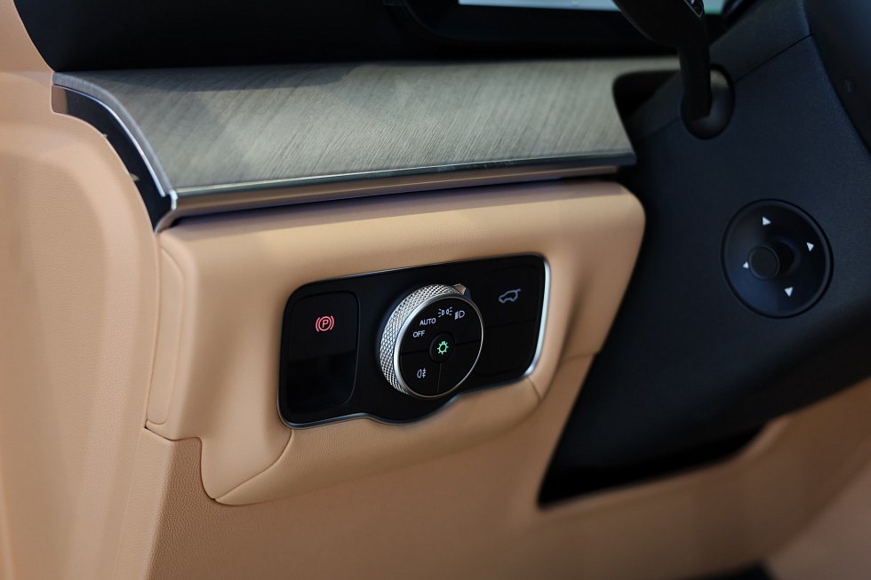 Jaecoo J8 Престиж +, белый