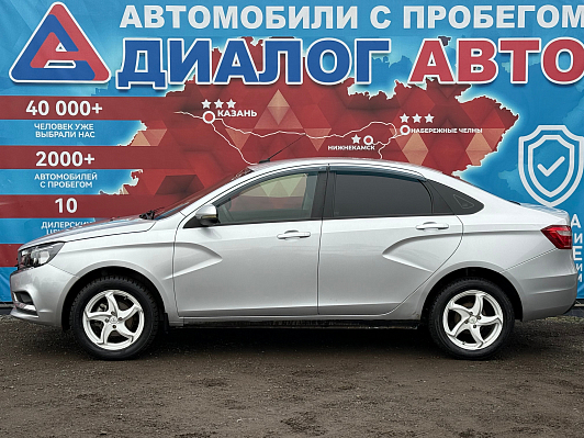 Lada (ВАЗ) Vesta Comfort Multimedia, 2017 года, пробег 256295 км