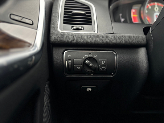 Volvo XC60 Summum, 2015 года, пробег 187400 км