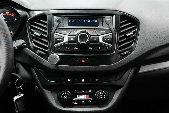 Lada (ВАЗ) Vesta Comfort, 2018 года, пробег 101000 км