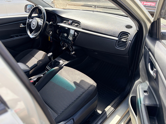 Kia Rio Luxe, 2018 года, пробег 114338 км