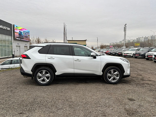 Toyota RAV4 Комфорт, 2021 года, пробег 85699 км
