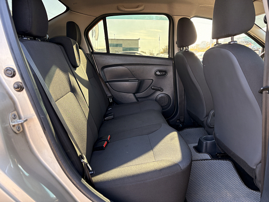 Renault Logan Life, 2018 года, пробег 128980 км