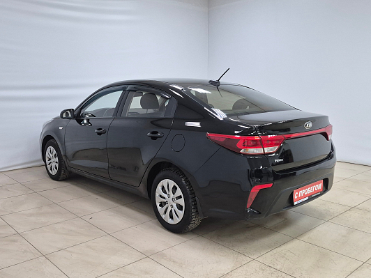Kia Rio Luxe, 2017 года, пробег 50000 км