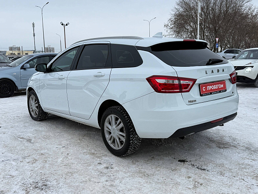 Lada (ВАЗ) Vesta Luxe Multimedia (2017-2019), 2019 года, пробег 92437 км
