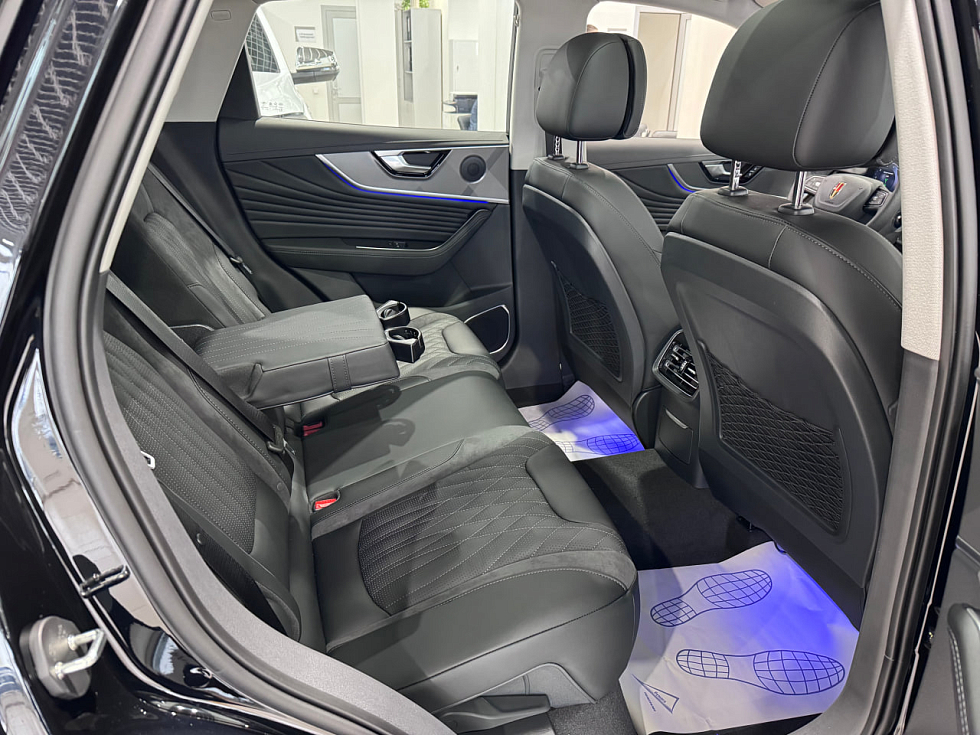 Hongqi HS5 Делюкс, черный