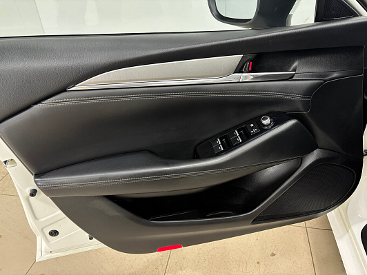 Mazda 6 Supreme, 2018 года, пробег 192647 км