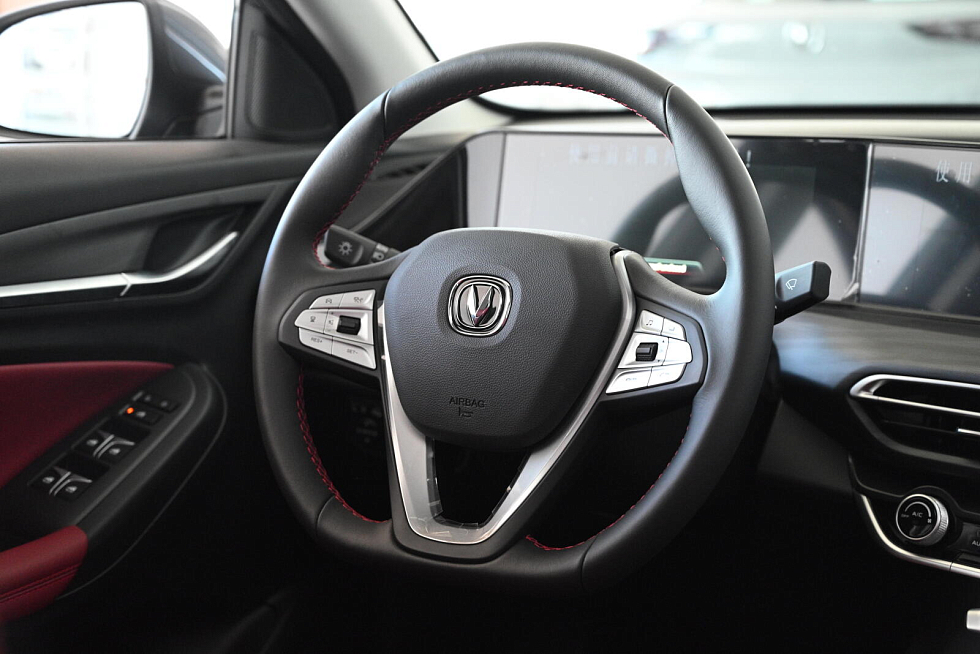 Changan Eado Plus Техно, серый