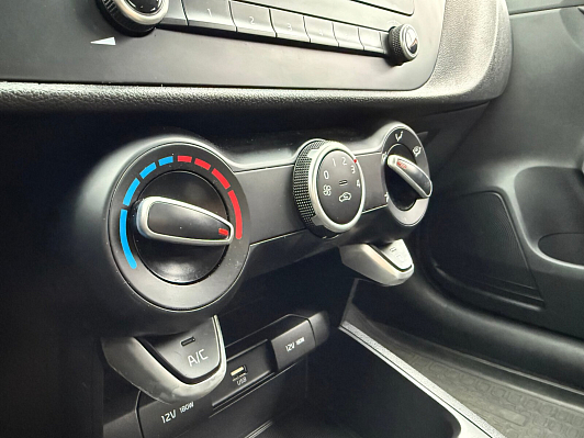 Kia Rio Comfort, 2021 года, пробег 40000 км