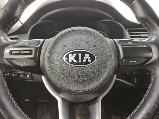 Kia Rio Luxe RED Line, 2017 года, пробег 87524 км