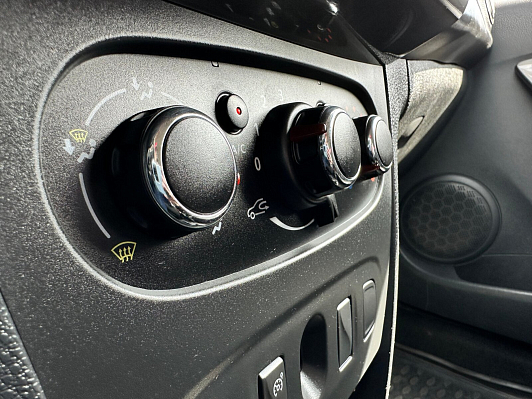 Renault Sandero Confort, 2017 года, пробег 151926 км