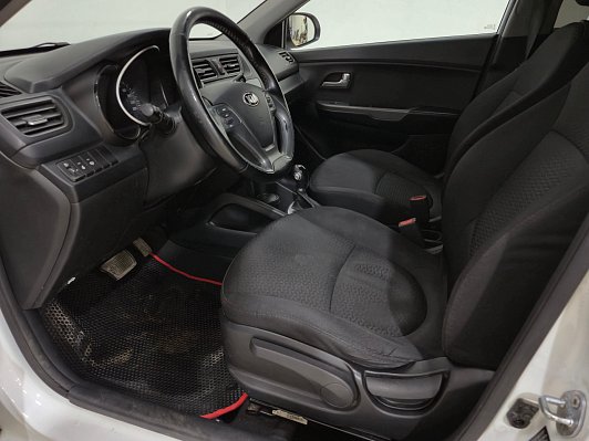 Kia Rio Prestige, 2016 года, пробег 277699 км