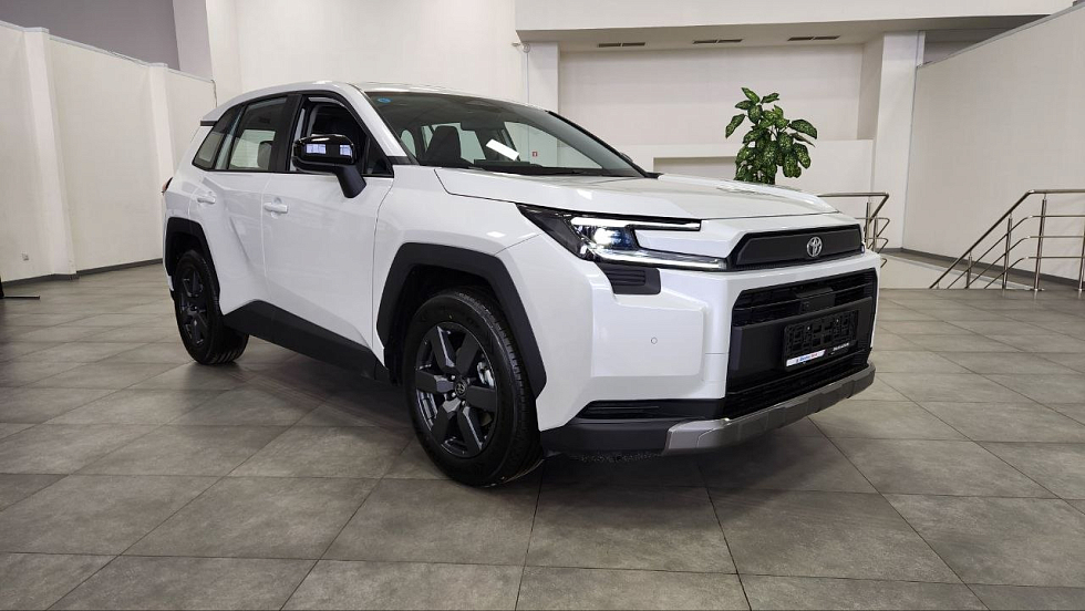 Toyota RAV4 Luxury, белый