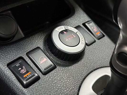 Nissan X-Trail SE High, 2012 года, пробег 208000 км