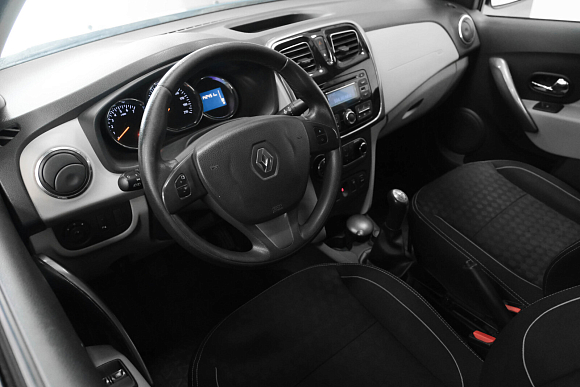 Renault Logan Luxe Privilege, 2014 года, пробег 142000 км