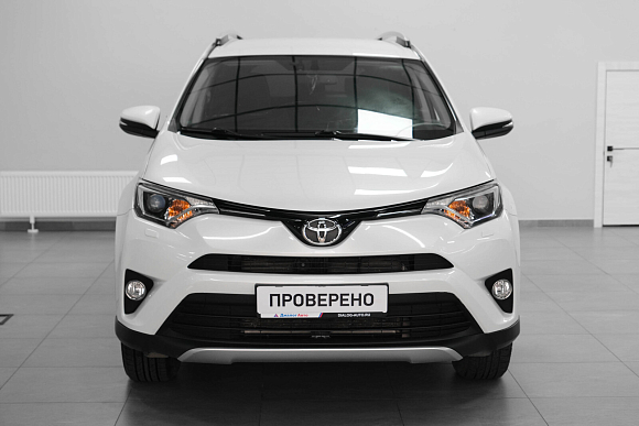 Toyota RAV4, 2016 года, пробег 105500 км