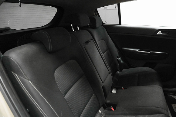 Kia Sportage Comfort, 2019 года, пробег 100000 км