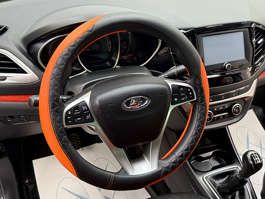 Lada (ВАЗ) Vesta Luxe Multimedia (2018-2019), 2018 года, пробег 46461 км