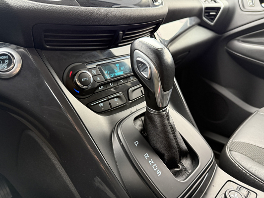 Ford Kuga Titanium, 2014 года, пробег 130486 км