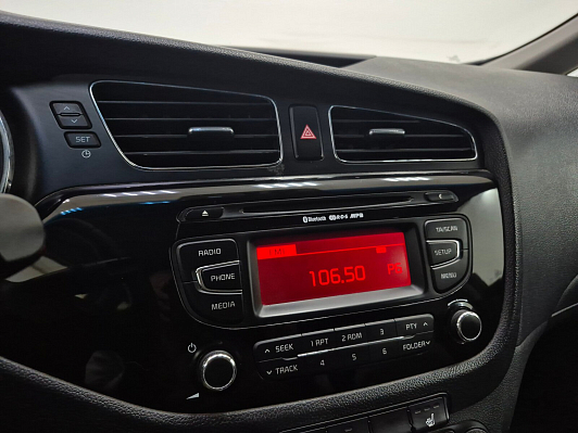 Kia Ceed Luxe, 2013 года, пробег 190063 км